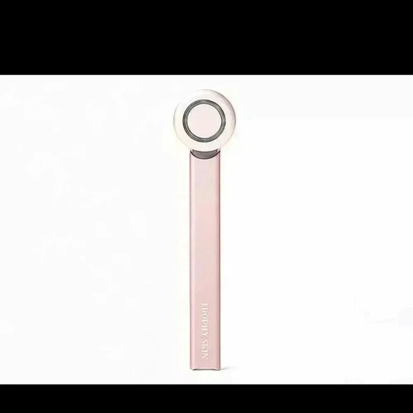 Trophy Skin Brighten MD 4 in 1 Portable Microcurrent Facial Device Redlight - Picture 2 of 3